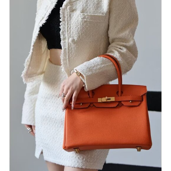 Classic Hermes Bag: A Stylish and Versatile Choice for Elegance - Picture 1 of 6